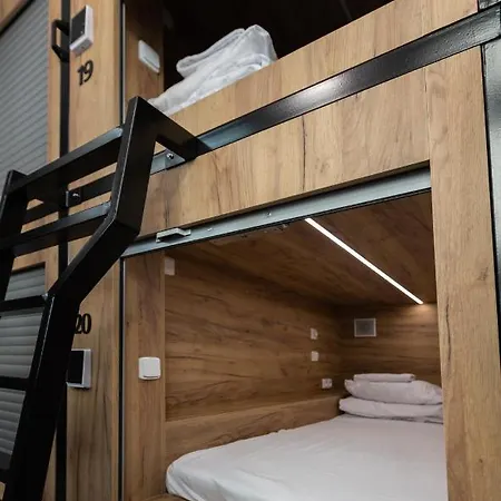 Auberge de jeunesse Capsule Andel Centre Spirit *