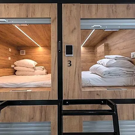 Auberge de jeunesse Capsule Andel Centre Spirit *